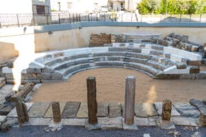 Αρχαιολογικός χώρος Αμβρακίας - Θέατρο